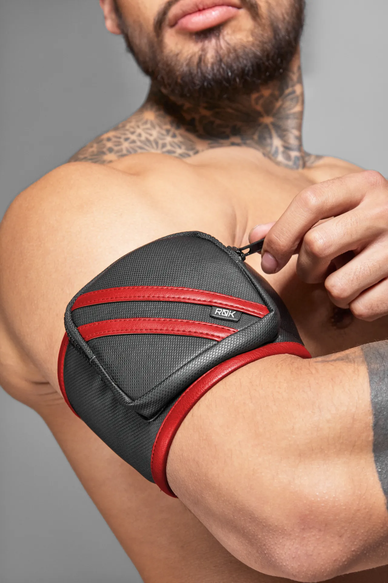 [7-0725404-15-2] BIKER BAG BICEPS BAND (Amarillo, S)